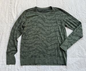 Lululemon Swiftly Breathe Long Sleeve Shirt Dot Scape Rainforest Green Camo 10